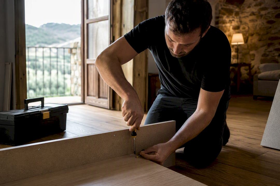 Desde 15 €: precios y presupuesto fiable de montaje de muebles en España